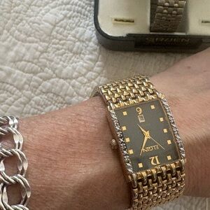 Elgin Diamond vintage Gold plated date just working w new battery 8" 33mm Watch